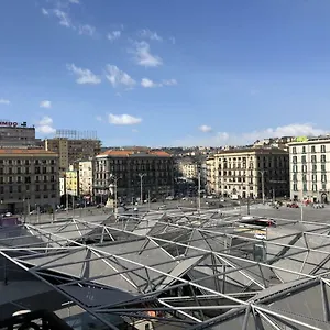 Couette-café N'agorà, Naples