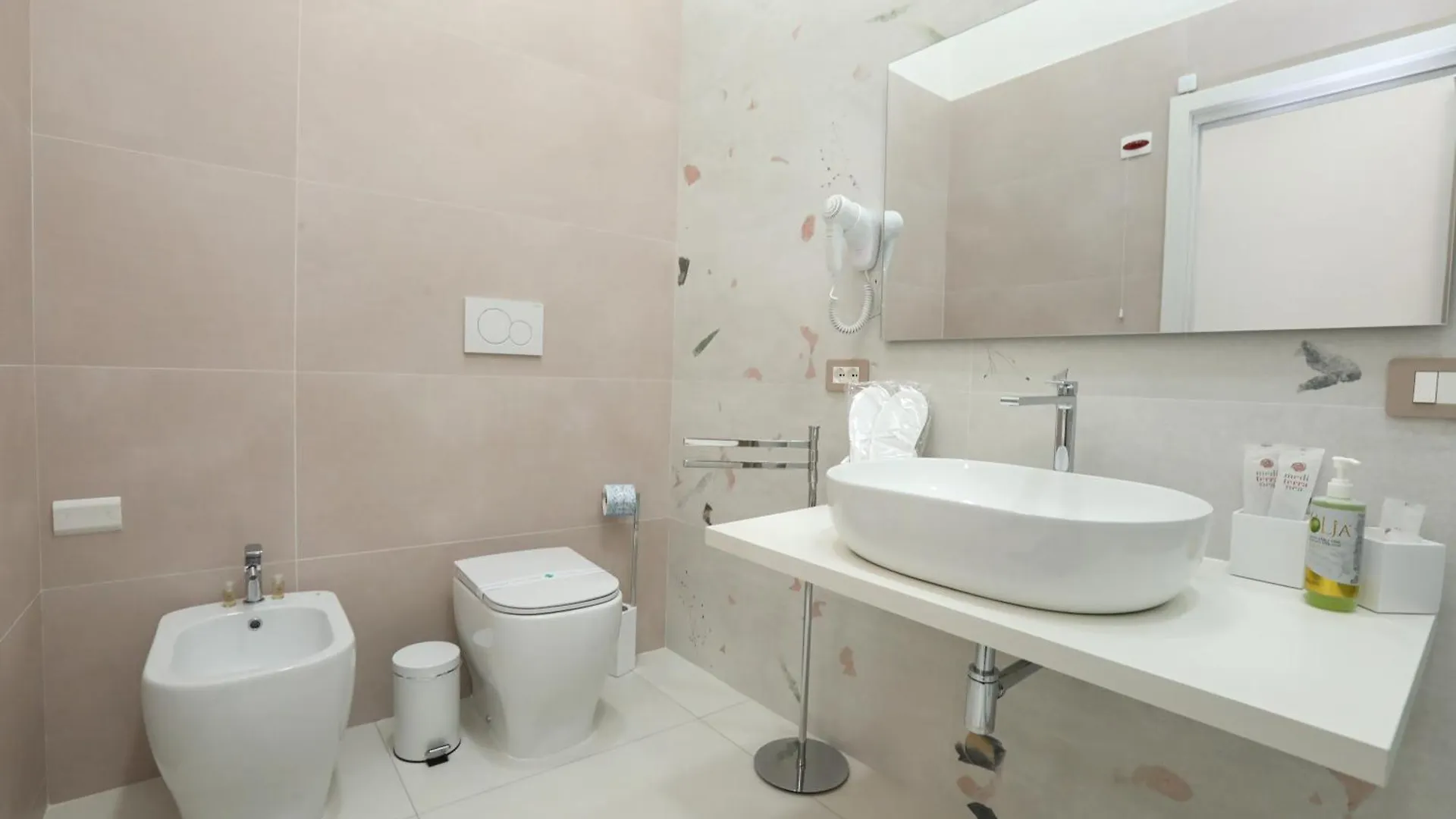 Vivimihome - Charminaples Guest house